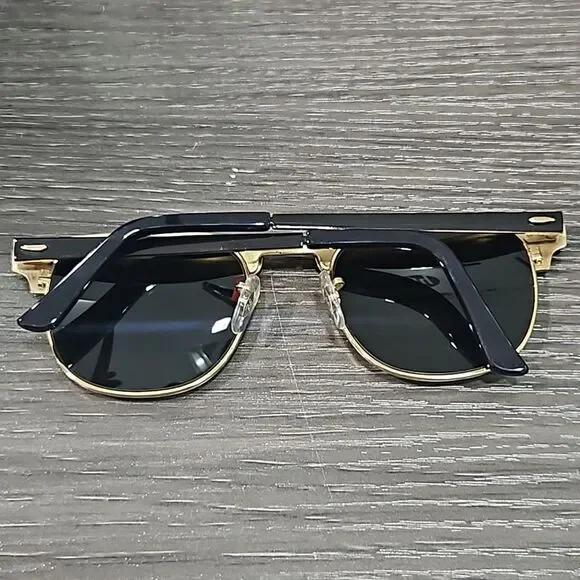 Unisex Ray-Ban Clubmaster Sunglasses with black frames (PreOwned) - Picture 2 of 5